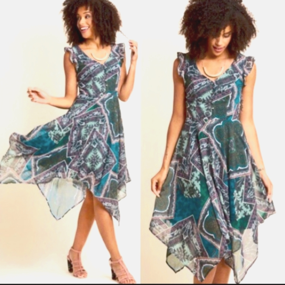 MODCLOTH HANDKERCHIEF HEM DRESS 4X